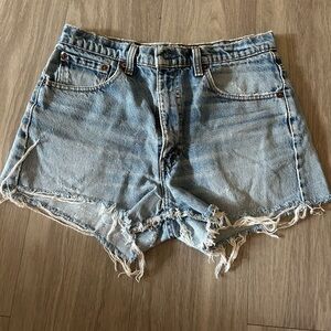 Levi’s cutoffs